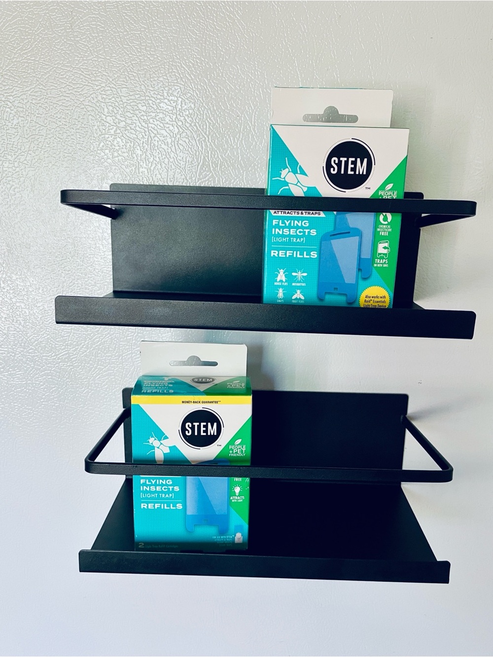 2 Stem Flying Insect Light Trap Refills + 2 Magnetic Organizer Shelves